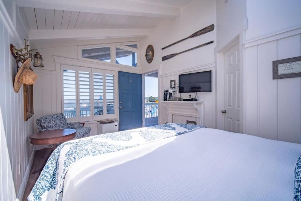 Marina Hotel 3*